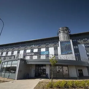Travelodge South Shore Hotel